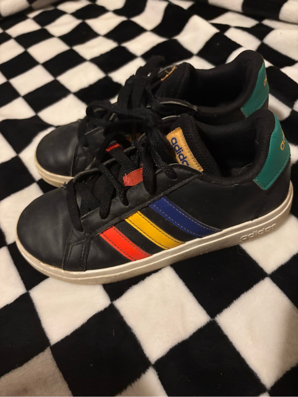 Boys size 1 adidas sneakers